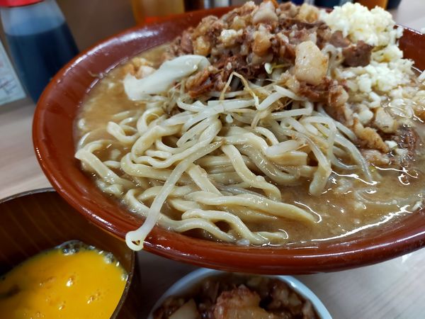 「ラーメン・大600（脂・にんにく）」@ラーメン荘 歴史を刻め 世田谷店の写真