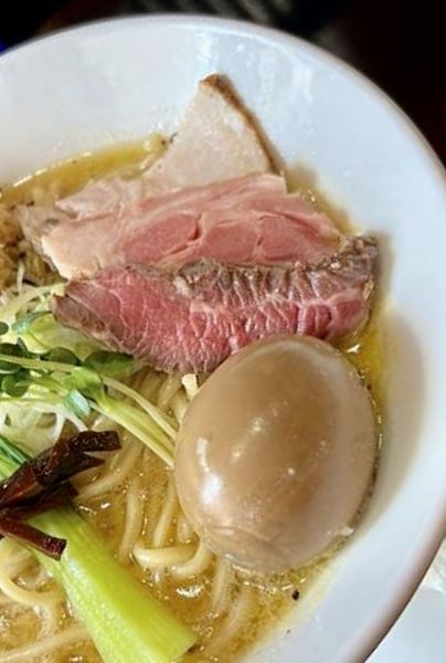 「味玉醤油そば」@竹末東京プレミアムの写真