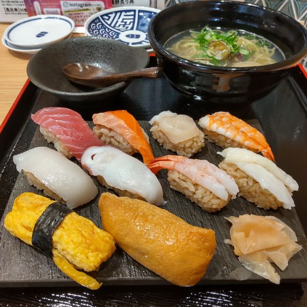 「寿司・鯛出汁塩らーめんセット（￥990）」@鮨・酒・肴 杉玉 京急蒲田の写真