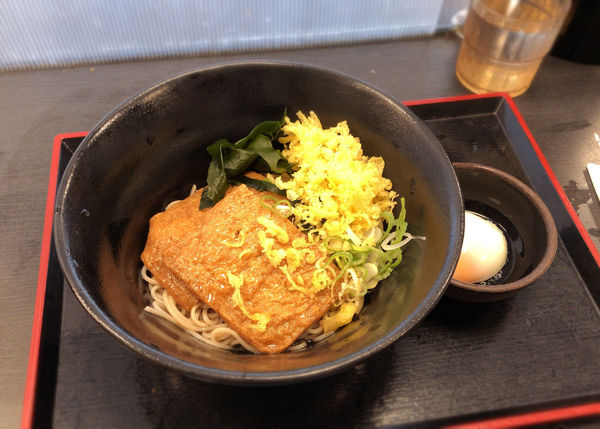 「きつねそば(450円)+温玉(クーポン)」@ゆで太郎 芝浦一丁目店の写真