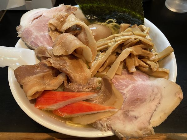 「上品の塩＋悪魔肉＋メンマ」@一条流がんこ総本家分家四谷荒木町の写真