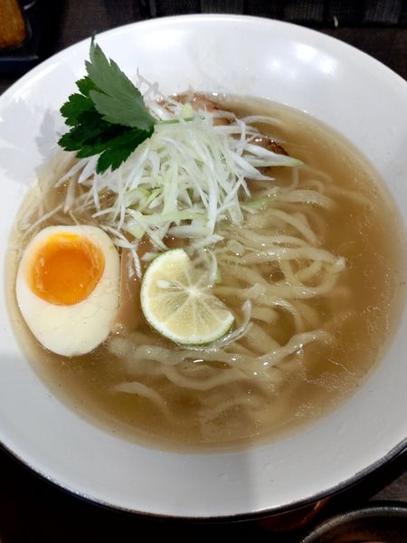 「塩ラーメン　手打ち麺　780円」@麺処 志庵の写真