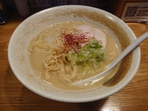 「濃厚鶏白湯ラーメン」@麺匠ようすけ 鶏煮亭の写真