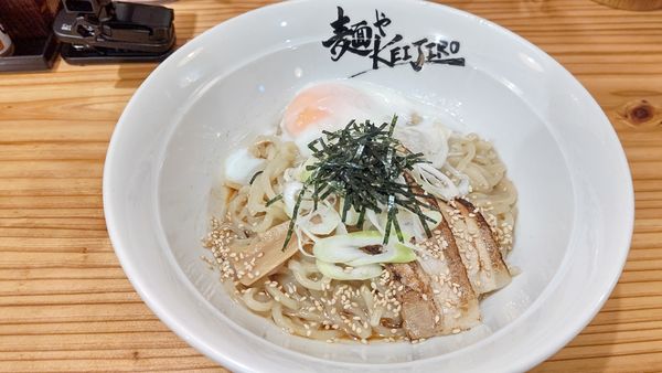 「温玉まぜ麺（並）」@麺やKEIJIRO 北谷店の写真
