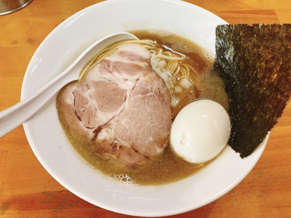 「白醤油 味玉」@煮干中華ソバ イチカワの写真