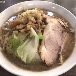ラーメン小 (200g)「ニンニク」(900円)