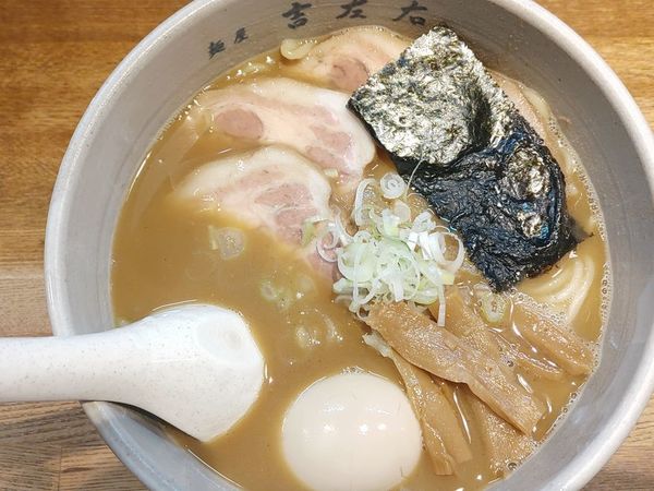 「味玉らーめん＋チャーシュー」@麺屋吉左右の写真