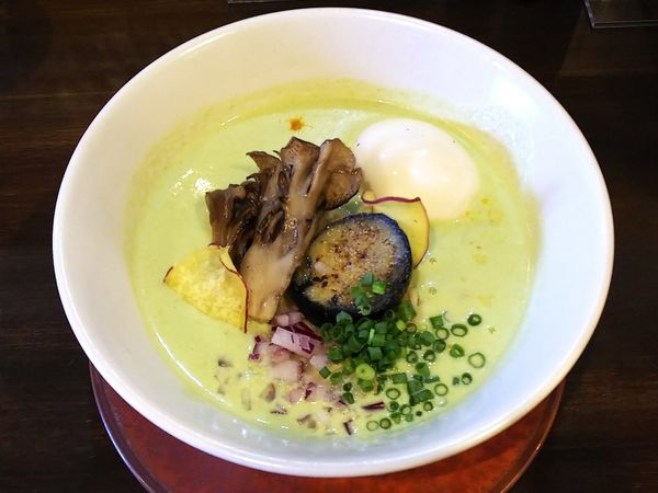 「【限定】毛豆のポタージュsoba紅葉仕立　1400円」@sobabar Ciliegioの写真