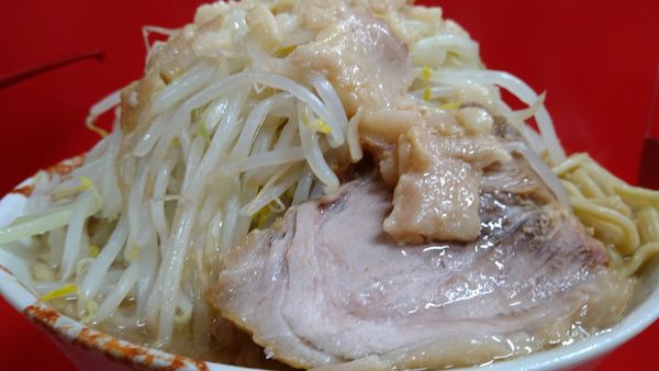 「小、ヤサイちょい増し、ニンニク少し、あぶら」@ラーメン二郎 一橋学園店の写真