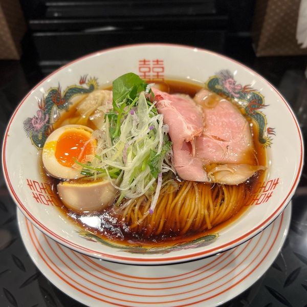 「特撰醤油ラーメン」@トーキョーニューミクスチャーヌードル 八咫烏 CHIKARABOの写真