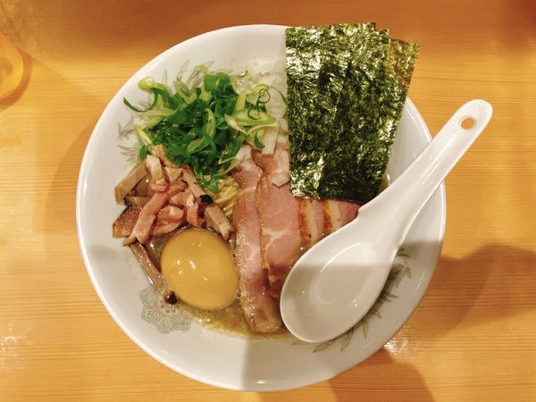 「特製煮干中華蕎麦:1,250円、和え玉:200円」@北千住煮干中華蕎麦 かれんの写真