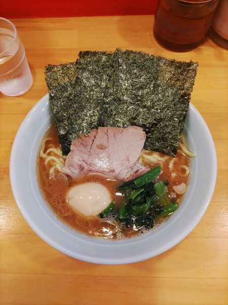 「味玉ラーメン 並」@横浜家系ラーメン みと家の写真