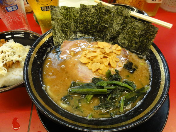 「ラーメン薄め750円半ライス🍺🍺」@柏 王道家の写真