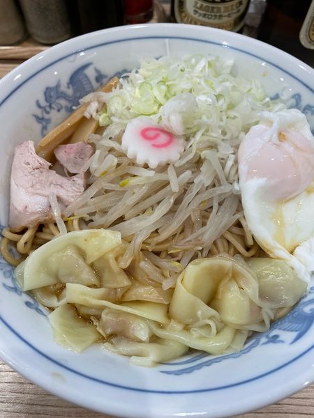 「油そば ワンタン ネギ 半熟卵」@らーめん 高尾の写真