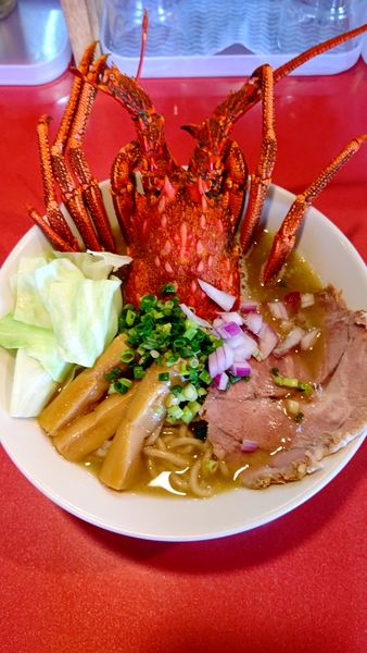 「伊勢エビラーメン 900円」@麺屋しのはら 三日月食堂の写真