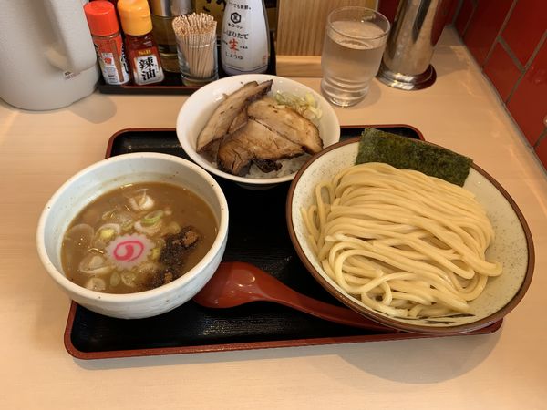 「濃厚つけ麺＋炙りチャーシュー丼」@二代目 麺屋こうじの写真