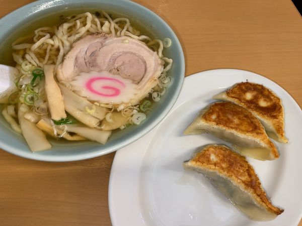 「ラーメン＋3個餃子」@らーめん 大金の写真