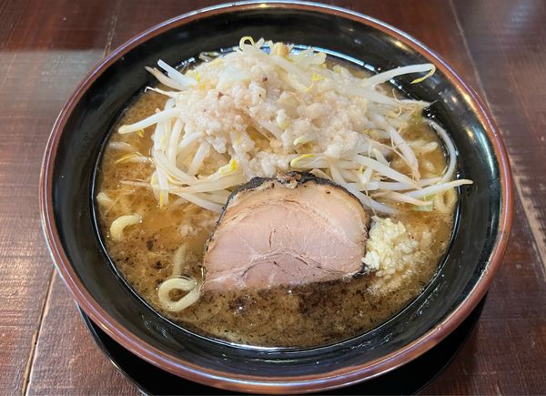「ラーメン 小 ニンニクアブラ増し」@麺や豚髭の写真