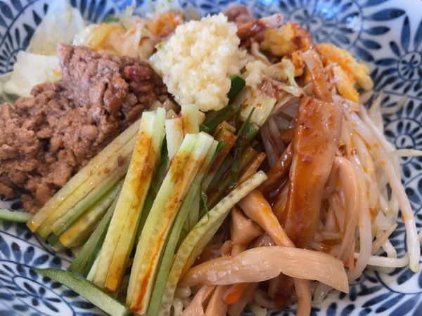 「夏季限定：冷やしマーラー麺800円」@こむぎ屋 いーとんの写真