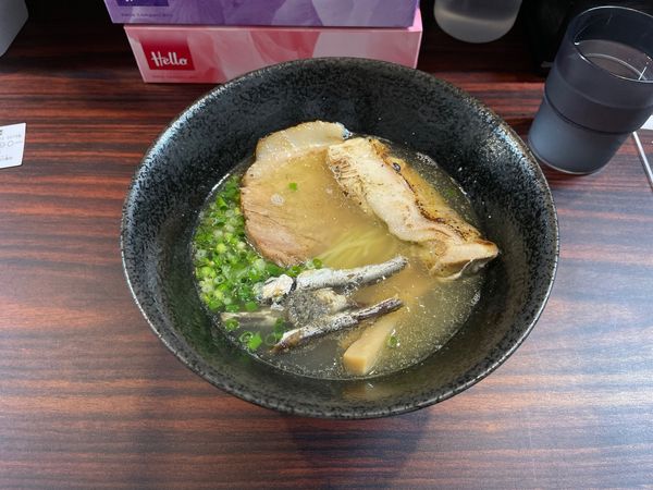 「汐◯謹製 塩煮干ラーメン」@塩ラーメン専門店 汐〇の写真