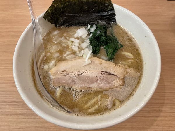 「豚骨醤油」@麺処 諭吉 筑西玉戸店の写真