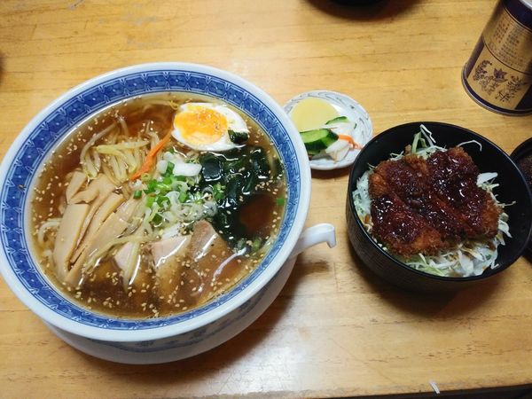 「ラーメンミニかつ丼セット950円」@とんかつ かつ一の写真