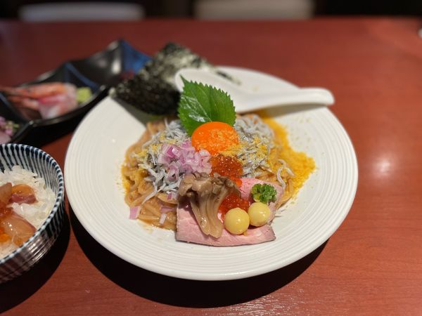 「【限定】自家製唐墨と釜揚げしらすのまぜそば¥1350」@酒肴場 屯の写真