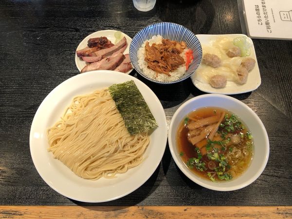 「ワンタンつけ麺&煮込みご飯(小)」@支那ソバ 小むろの写真