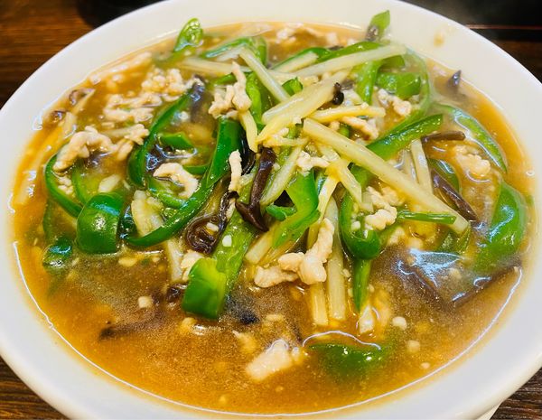 「青椒肉絲麺 890円」@元祖打卤麺 香辣居 8号店の写真
