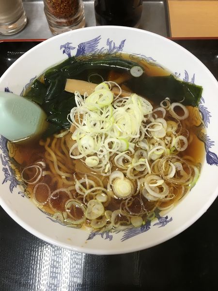 「正油ラーメン(300円)」@梅もと 船橋店の写真