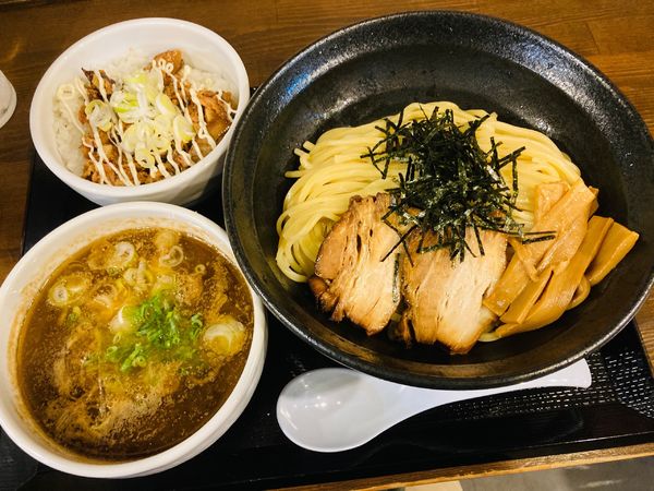 「つけ麺＋チャーシューご飯」@ラーメン堂 極の写真