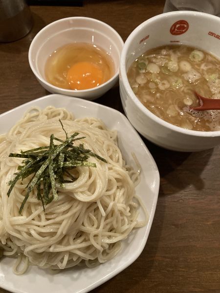 「つけ麺、大盛り、タレ付き生玉子」@ラーメン 唐そば 渋谷2丁目店の写真