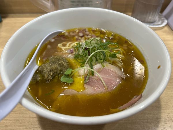 「牡蠣とポルチーニの醤油そば」@貝麺みかわの写真