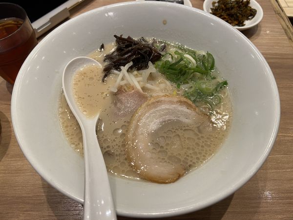 「白丸元味（ｶﾀ）＋替玉×5」@一風堂 キュービックプラザ新横浜の写真