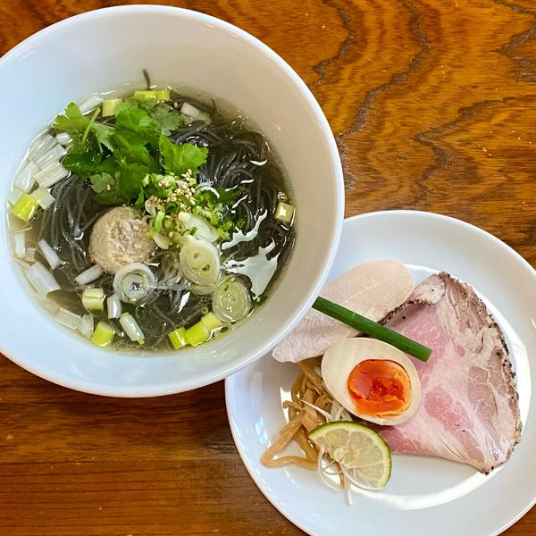 「あら炊き鮮魚らぁーめん ¥900円」@寿司・割烹 のはらの写真