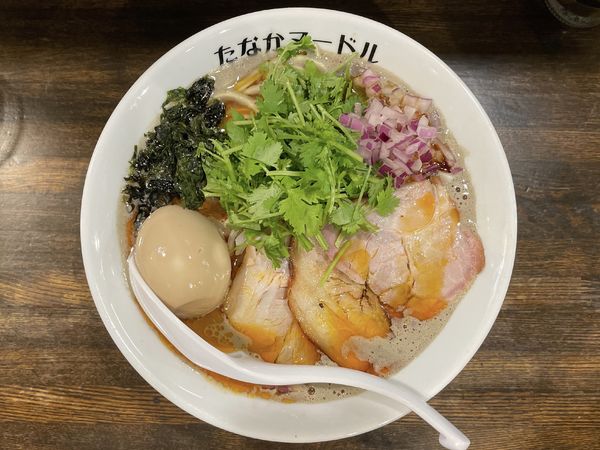 「特製ぴりりとしたタナニボ 大盛 ＋ パクチー」@たなか青空笑店の写真