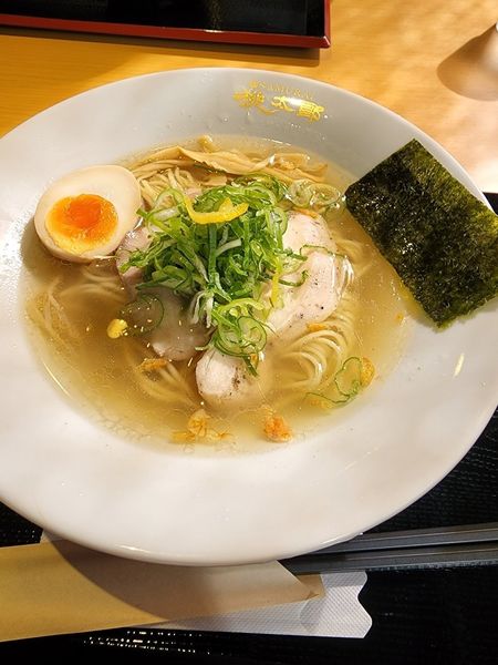 「SAMURAI鶏塩」@麺 SAMURAI 桃太郎 盛岡店の写真