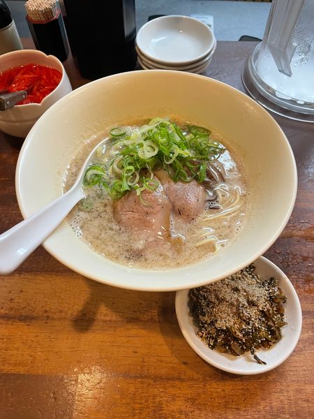 「博多豚骨ラーメン」@幸心堂の写真