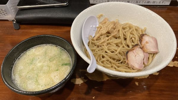 「鶏白湯つけ麺」@麺匠 ようすけ 鶏煮亭 下高井戸店の写真