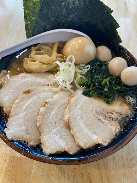 「醤油全部乗せ ¥1,050」@麺や 笑味寿の写真