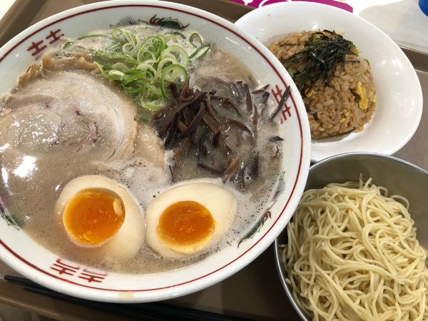「ラーメン煮玉子820円」@博多だるま JAPAN 越谷レイクタウンカゼ店の写真