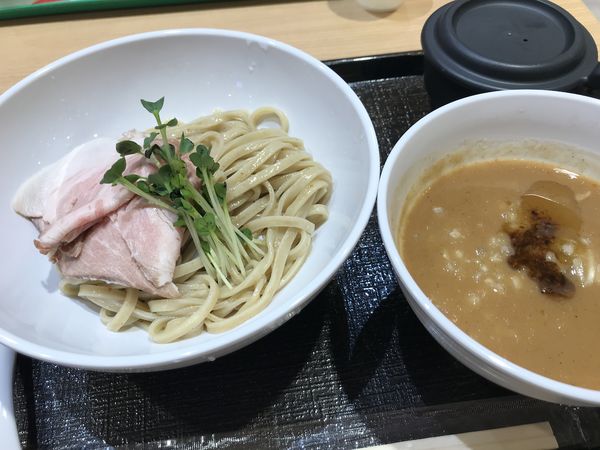 「豚骨魚介平打ちつけめん」@つけ麺 平 ビバモール蕨錦町店の写真