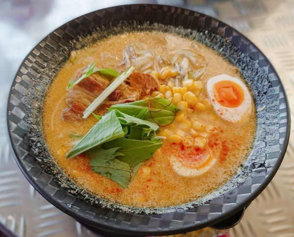「豆乳カレーラーメン」@Curry & noodle LODEKKAの写真