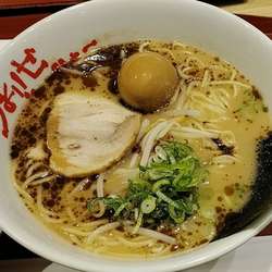 なんつッ亭とんこつらーめん