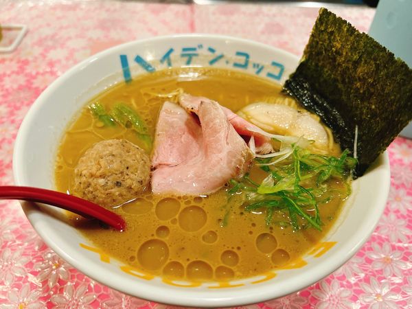 「凛々しい美乳化豚骨マルソンらぁ麺」@らーめん凛々の写真