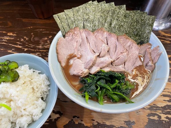 「チャーシューメン + のり増し + ライス(サービス)」@らーめん武道家 口の写真