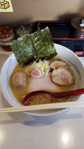 「特製濃厚鶏塩そば＋和え玉＋小ライス」@麺屋 なるとの写真