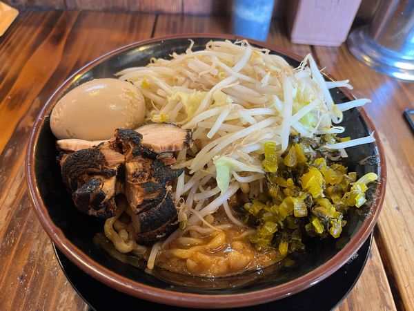 「まぜそば 小 アブラ増し +味玉」@麺や豚髭の写真