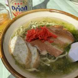 アーサそば（中）800円＋オリオンビール