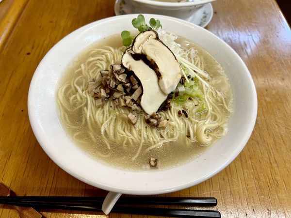「限定ハマグリ＆松茸ラーメン(大盛)」@麺酒処 ふくろうの写真